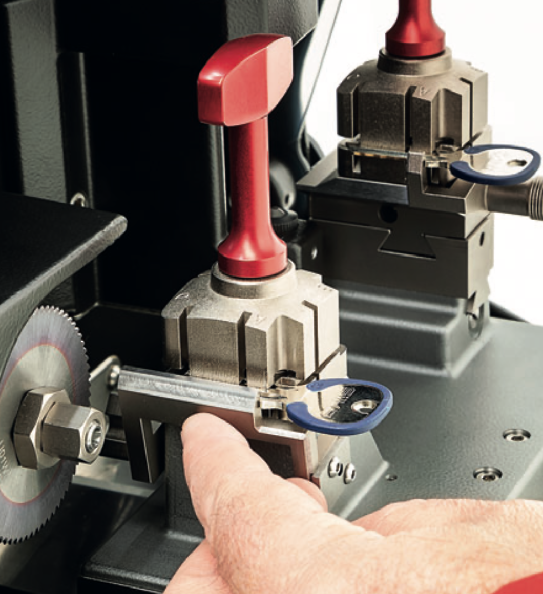 Poker Pro dört taraflı mengene